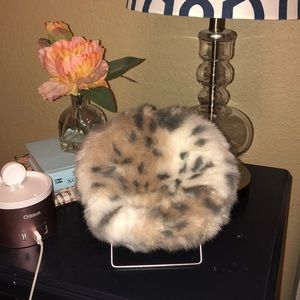 pottery barn teen faux fur phone chair